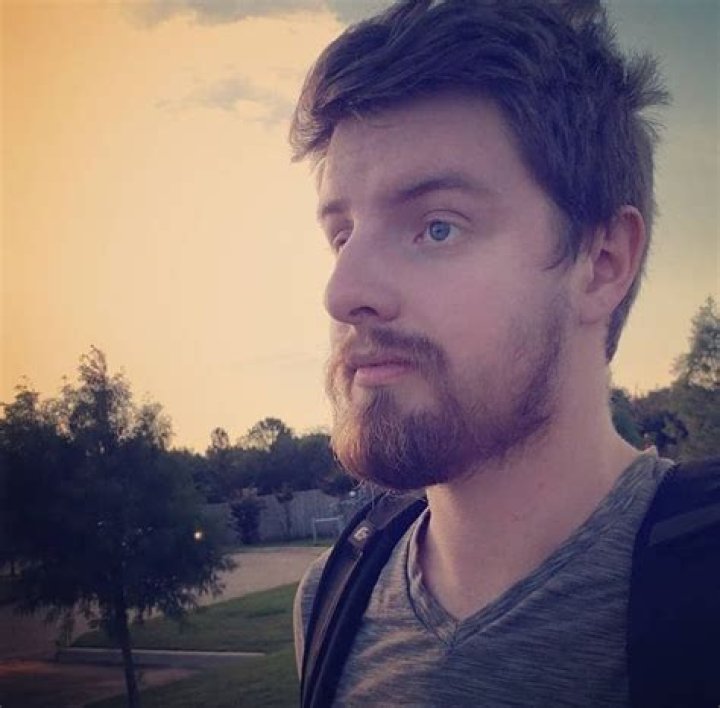 Alpharad- Net Worth, Height, Girlfriend, Career, Nationality