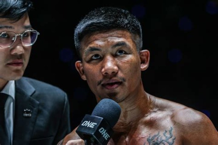 Rodtang Jitmuangnon Bio, Wiki, Age, Height, Wife, ONE Championship, Salary, and Net Worth